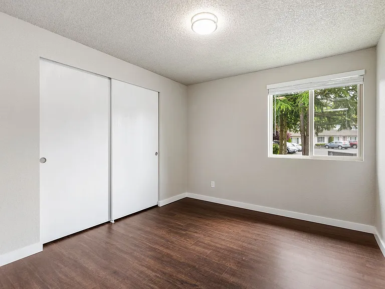 Woodridge Apartments — Photo 21