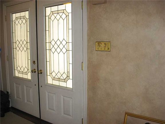 3rd image of 213 Timberlake Dr