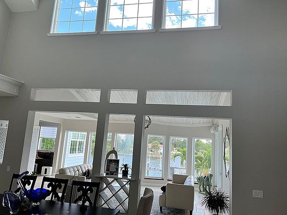 3rd image of 5118 W Poe Ave