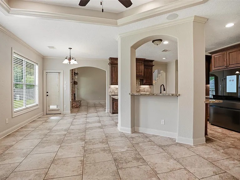 536 Stephen F Austin Dr — Photo 13
