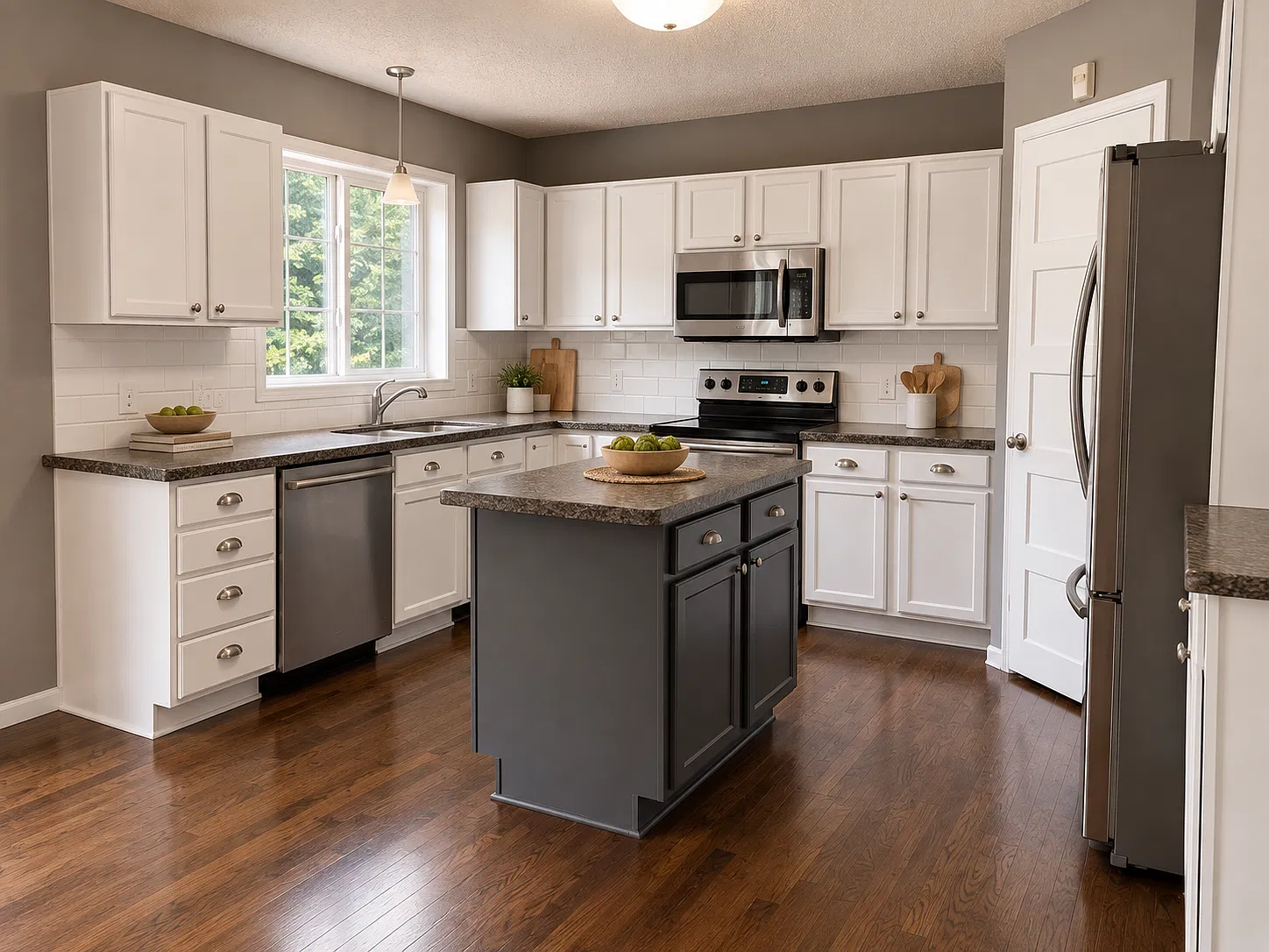 4 bed, 3.5 bath, 2700 sqft, $2,995 — Photo 4