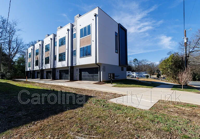 3521 Avalon Ave #1 — Photo 1