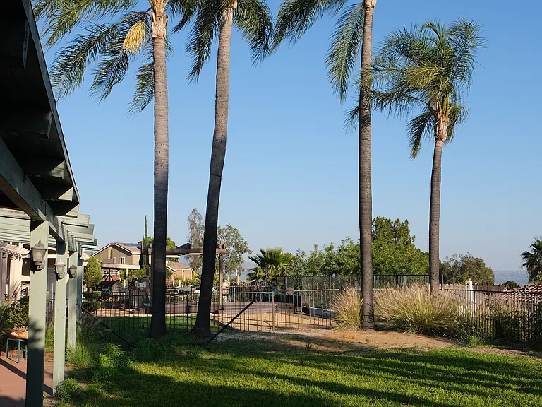 3044 Mountain Top Dr — Photo 30