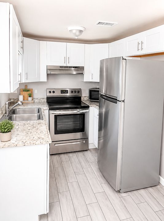 1st image of 561 S Meridian Rd #1