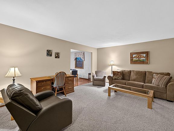 4th image of 5800 Tall Oaks Rd