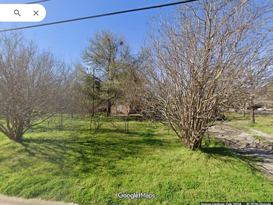 1st image of 820 E 4th Ave