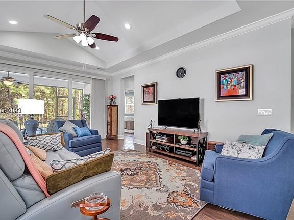 4th image of 752 Coral Reef Way