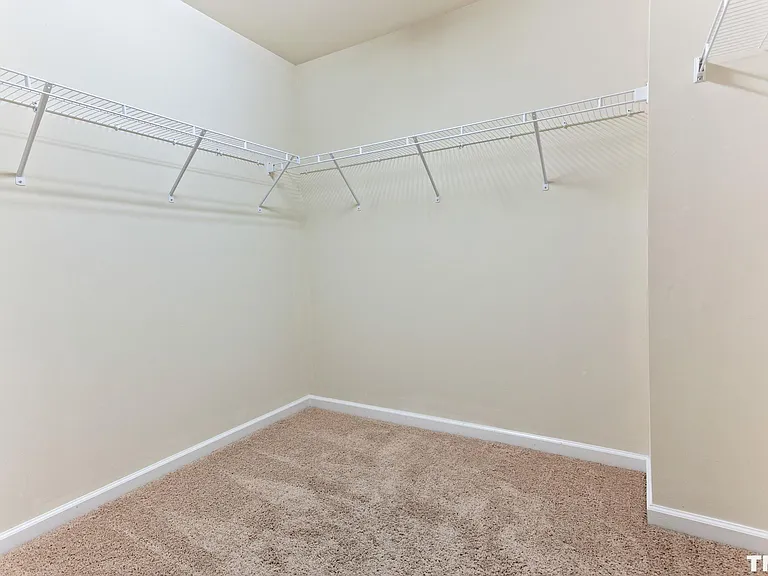 224 Lynchwick Ln — Photo 34