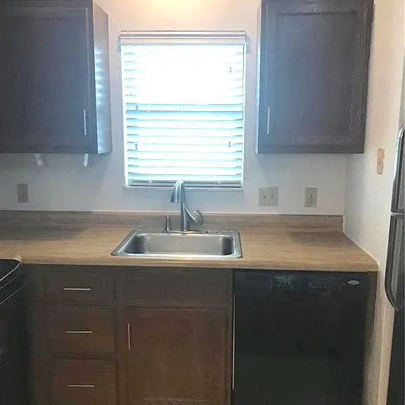 121 Ashley Dr — Photo 6
