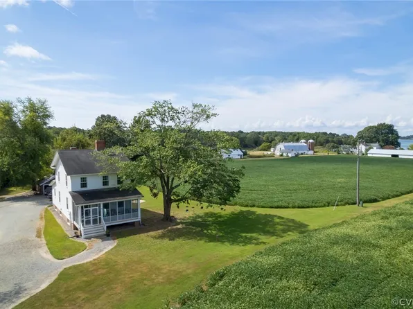 371 Brighton Ln, Pt Haywood, VA 23138