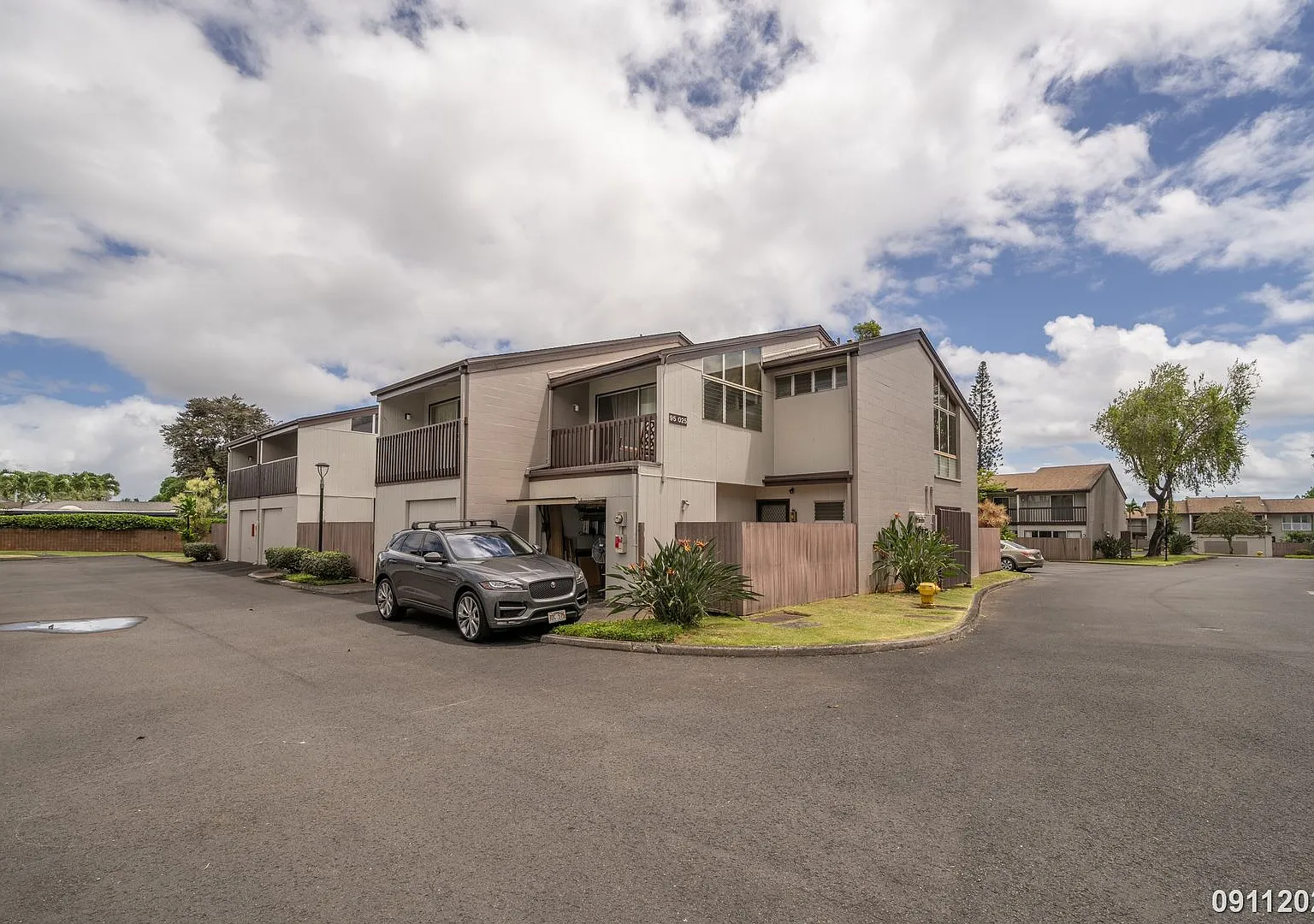 $3,495 / 3BR 2.5BA 2 Parking Fairway Village at Mililani | Available Now! — Photo 1