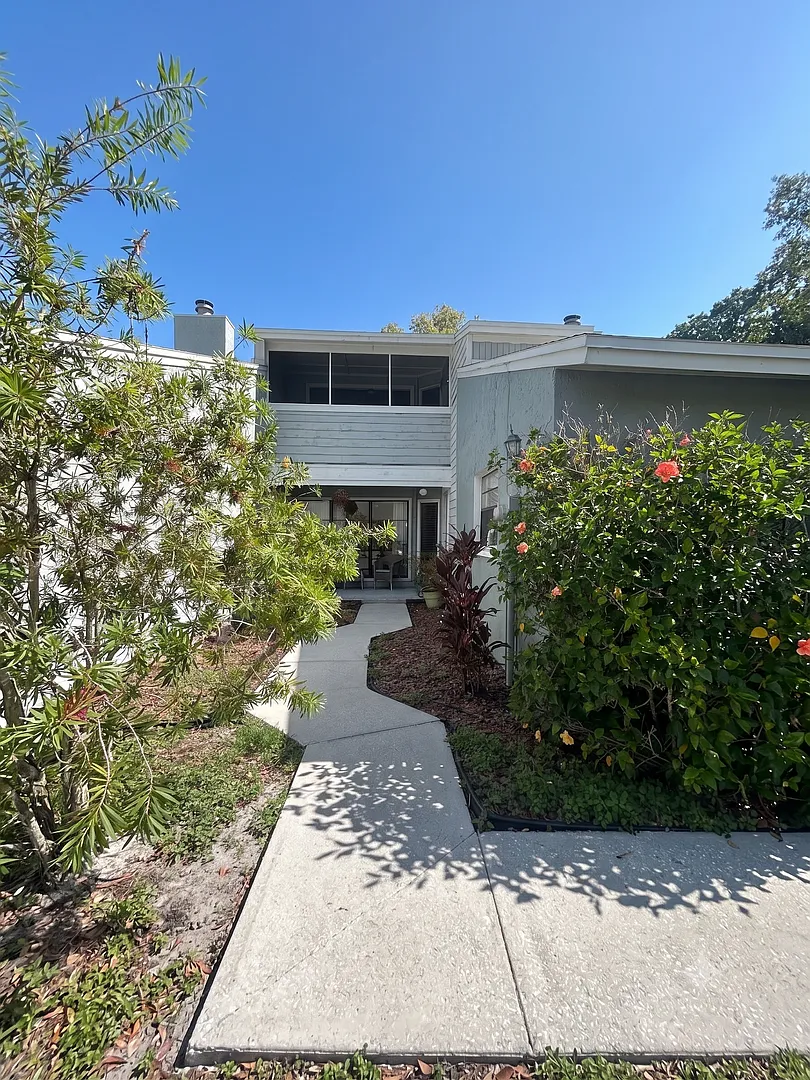 Beautifully Renovated 2 Bedroom, 2.5 Bathroom Townhome with Oversized Two-Car Garage in Tampa, FL — Photo 1