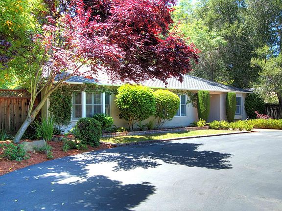3rd image of 20130 Mendelsohn Ln