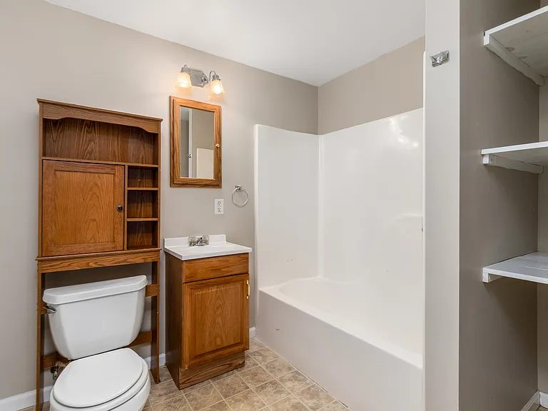 131 Sawmill Ln — Photo 20