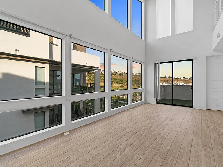 8547 Aspect Dr — Photo 9