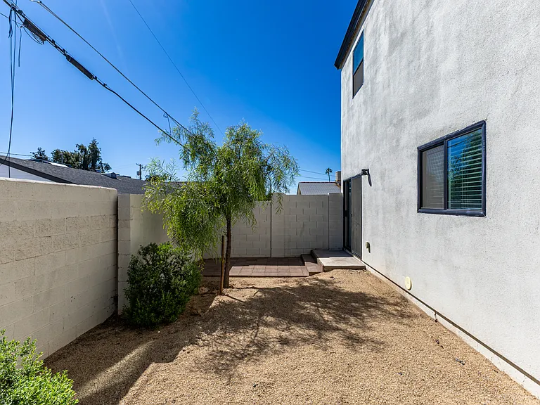 Roma Meadows — Photo 11