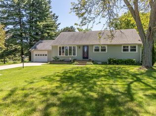 1047 W Round Lake Rd, Dewitt, MI 48820