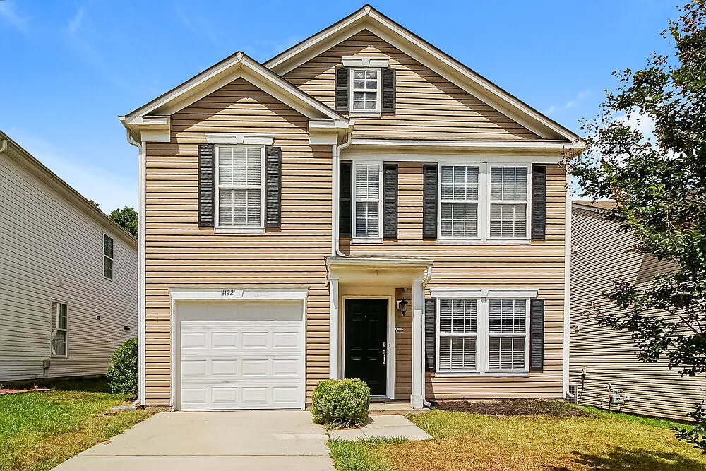 3 bed, 2.5 bath, 1627 sqft, $1,980 — Photo 1