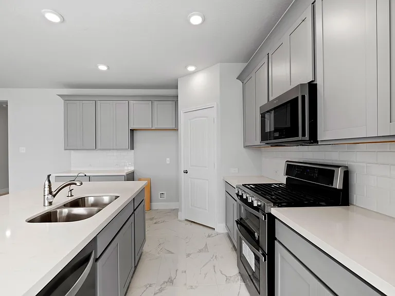 10114 Native Grove Dr — Photo 10
