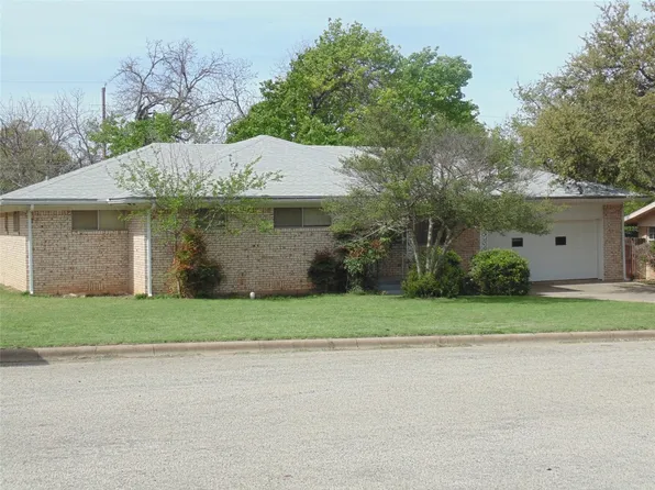 107 Bonnie Pl, Brownwood, TX 76801