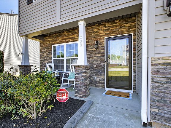 2nd image of 208 Addlestone Cir