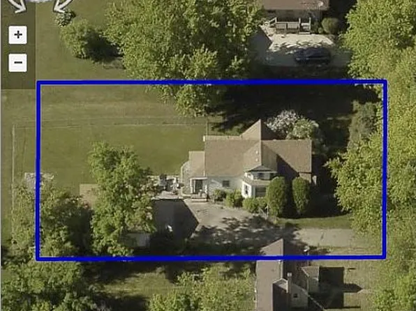 305 Aurora Ave, Lowry, MN 56349