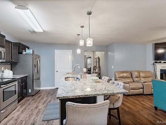 2nd image of 4164 Chesire Way