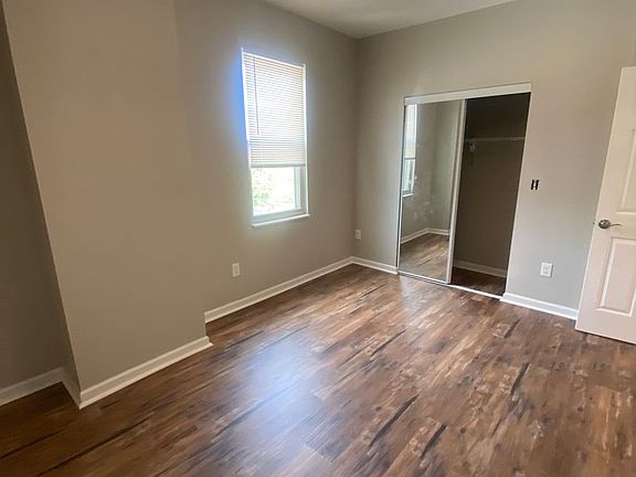 3rd image of 430 Greenfield Ave APT 302