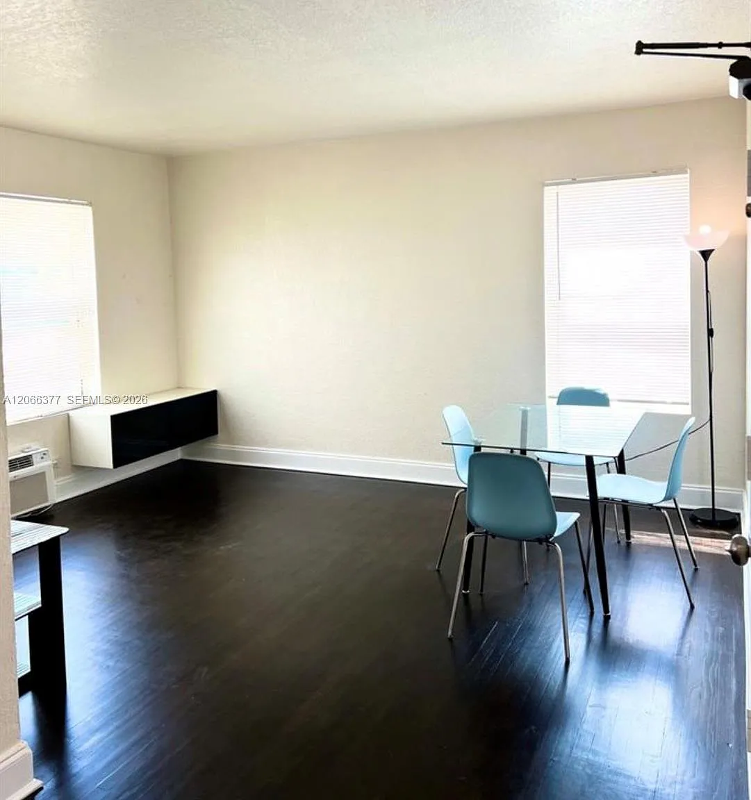 Harding Avenue Condo — Photo 4