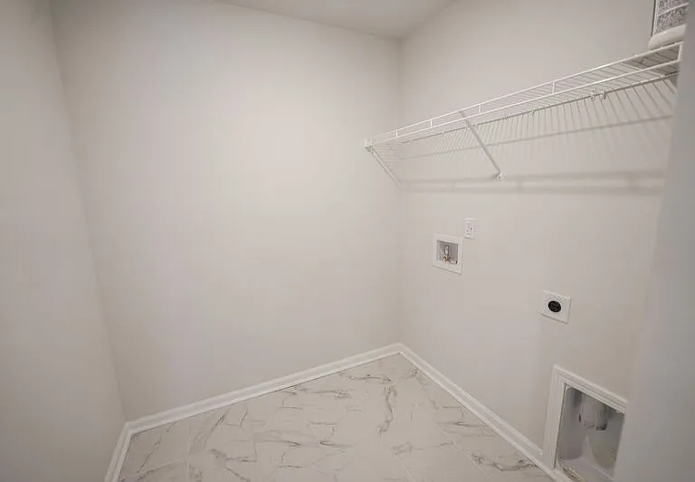 225 Lillian St — Photo 21