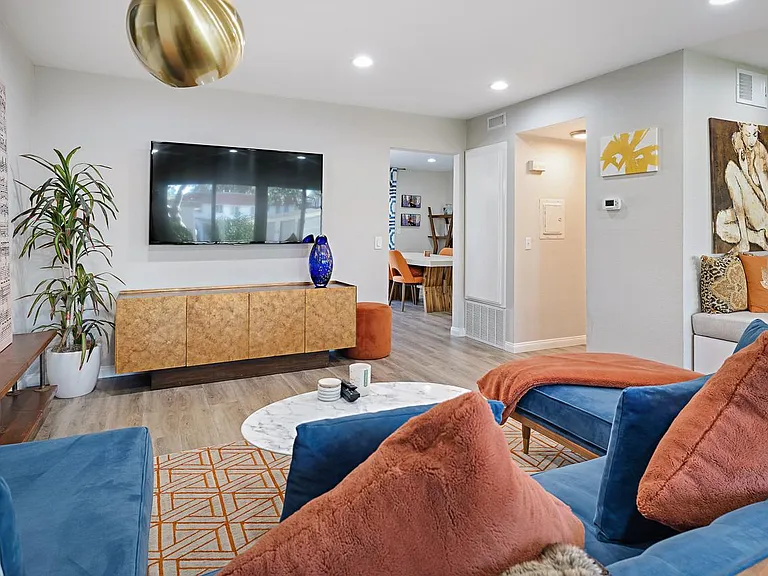 2710 Via Juanita — Photo 9