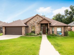 808 Crepe Myrtle Ln, Longview, TX 75604