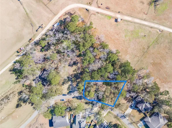 26 Holly Springs Dr, Conroe, TX 77302