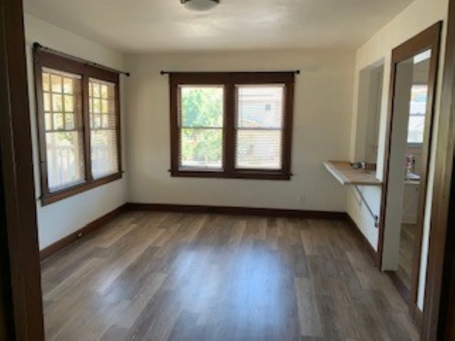 2 bed, $3,200 — Photo 2