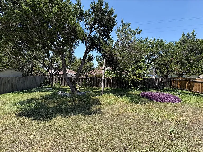 1101 Wood Creek Dr — Photo 35