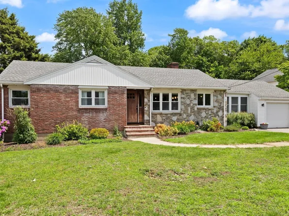 178 Webster St, Needham, MA 02494