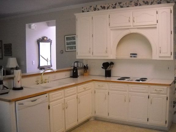 5th image of 2845 Manor Brook Ct