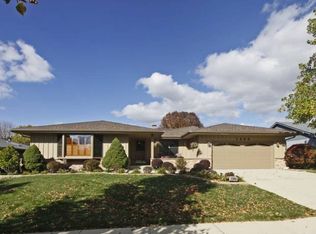 1206 Waltham Ln, Bartlett, IL 60103