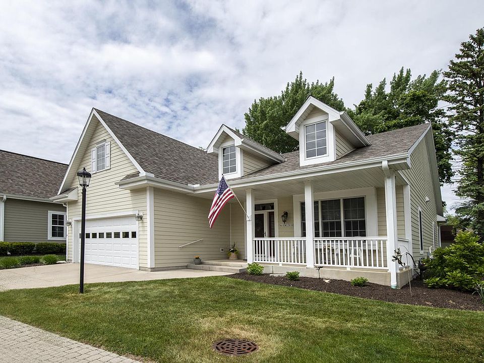 1st image of N63W23898 Terrace DRIVE #17