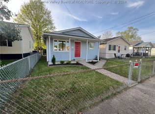 421 19th St, Dunbar, WV 25064