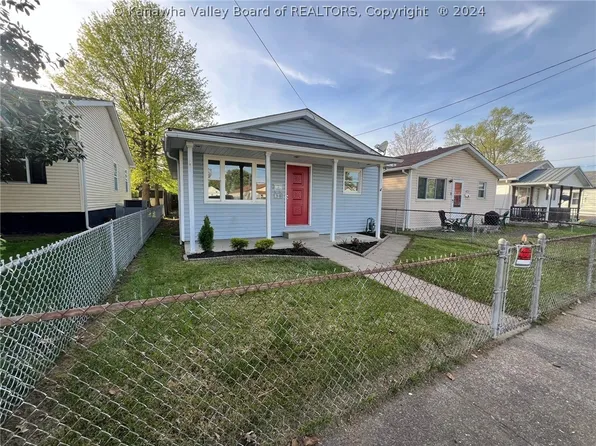 421 19th St, Dunbar, WV 25064