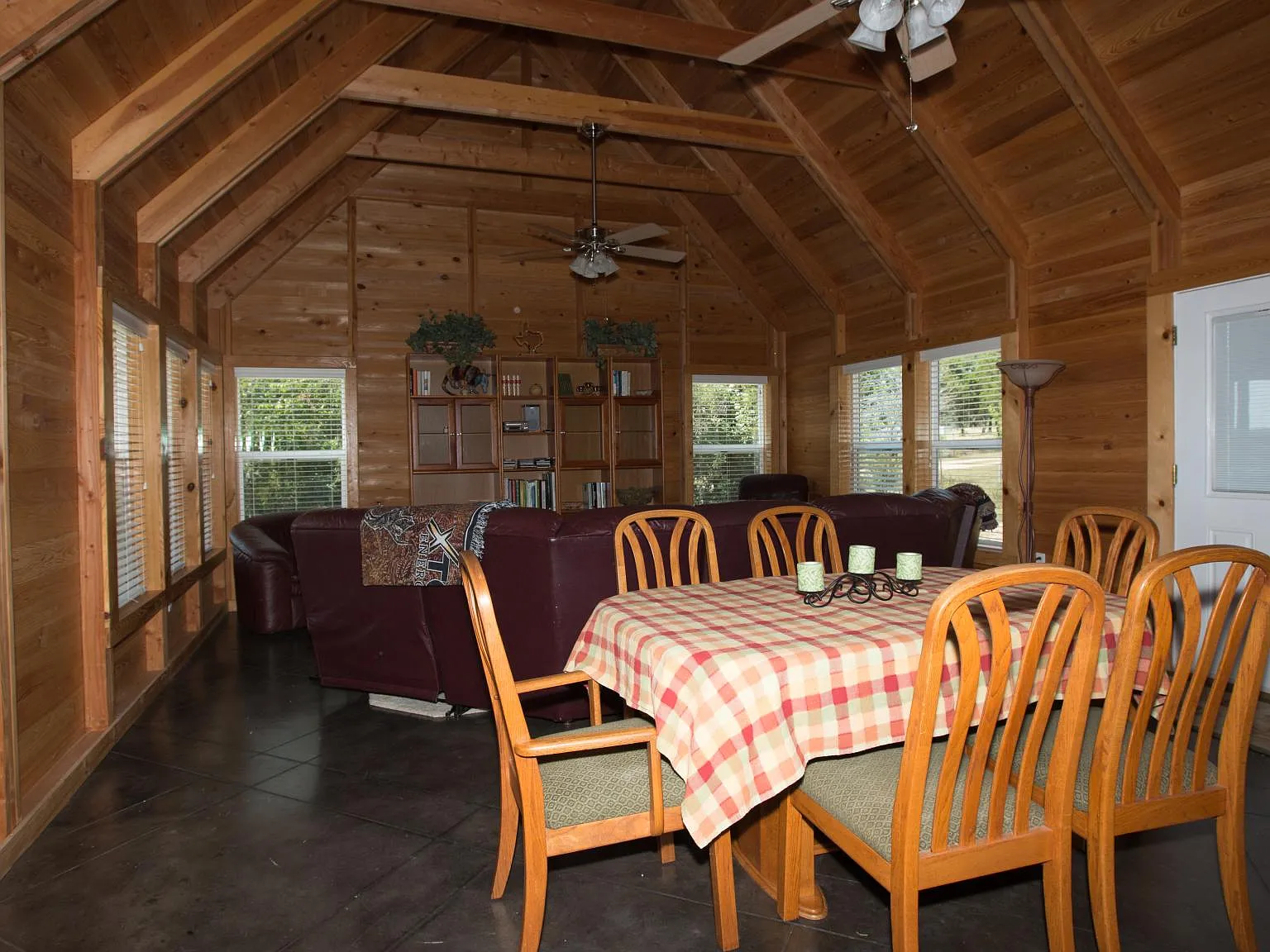 3 bed, 1684 sqft, $2,150 — Photo 4