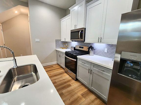 3rd image of 8107 Esther Acres Ln #Id1060804p