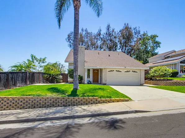 227 Skyridge Ln, Escondido, CA 92026