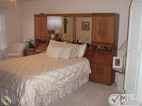 Master Bedroom.JPG