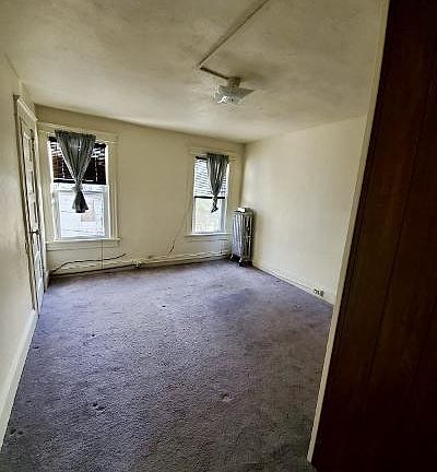 4th image of 19 Howard St