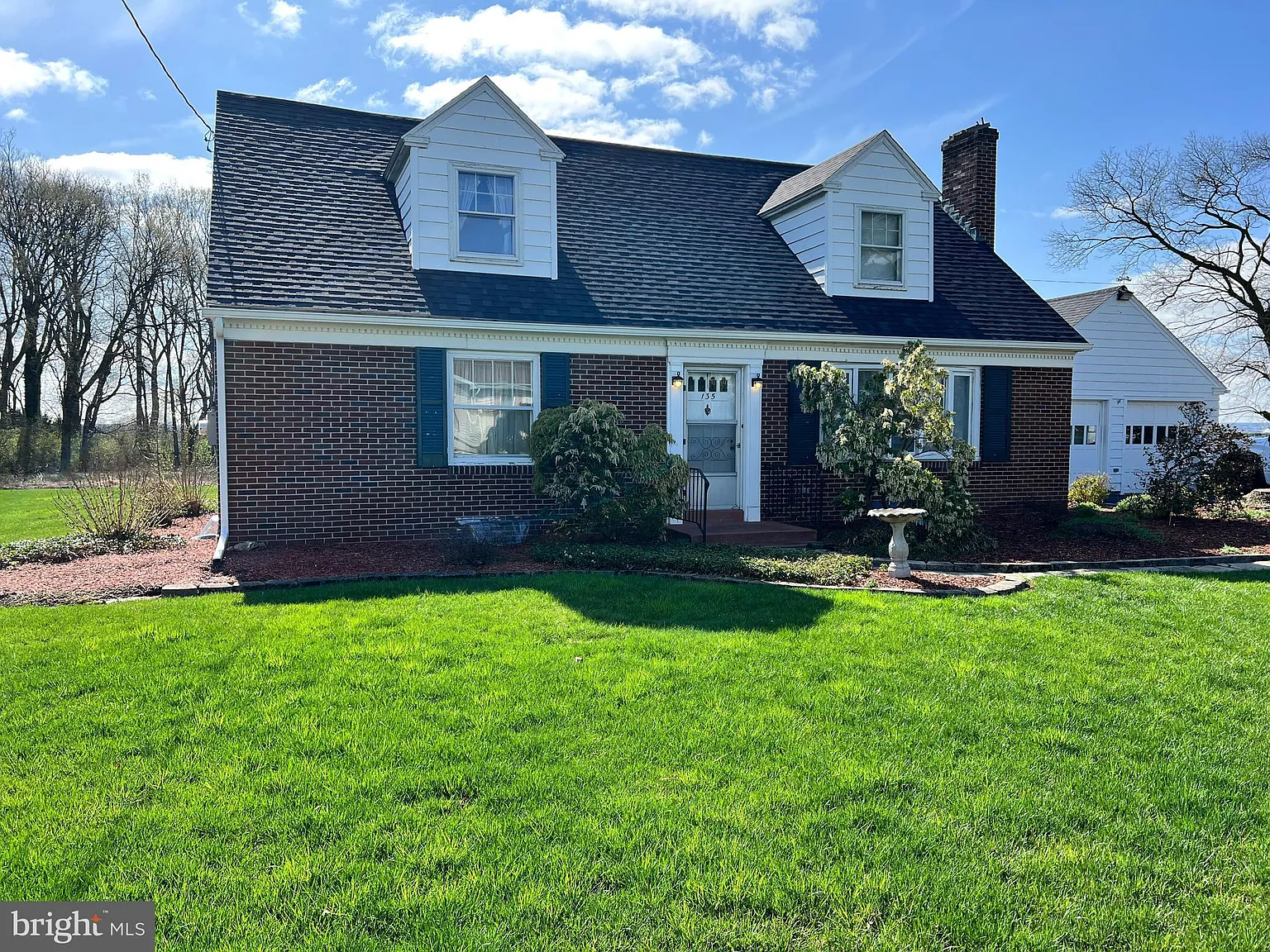 135 Weaver Rd photo 1