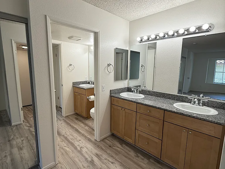832 Lochwood Pl — Photo 25