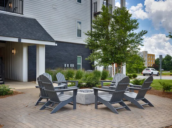 Gateway Village at Swan Creek