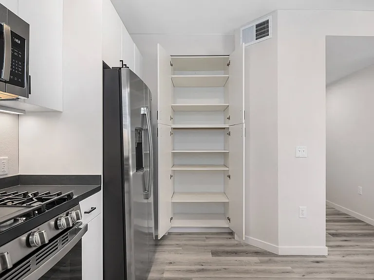 Sierra Gateway Apartments — Photo 82